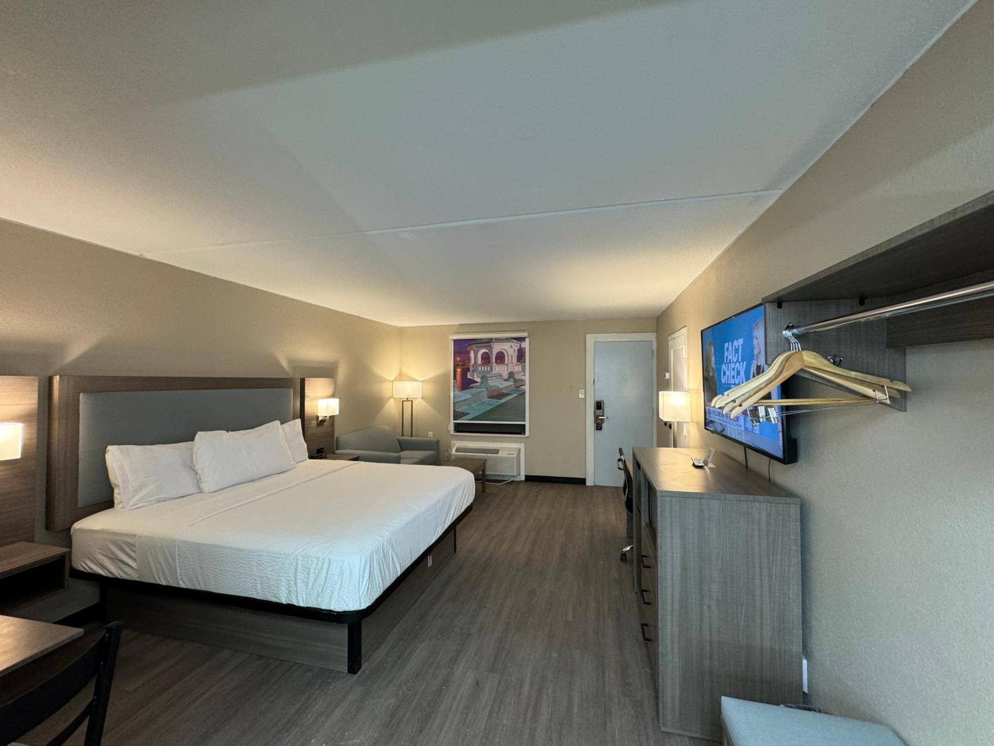 Отель Baymont By Wyndham Corpus Christi Airport Экстерьер фото