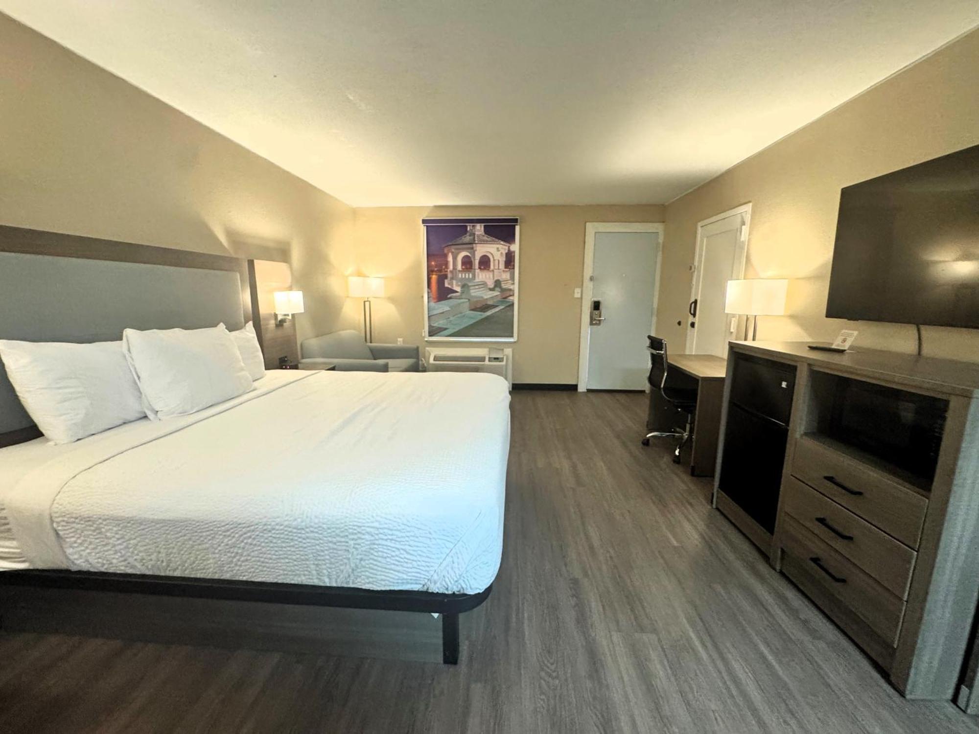 Отель Baymont By Wyndham Corpus Christi Airport Экстерьер фото