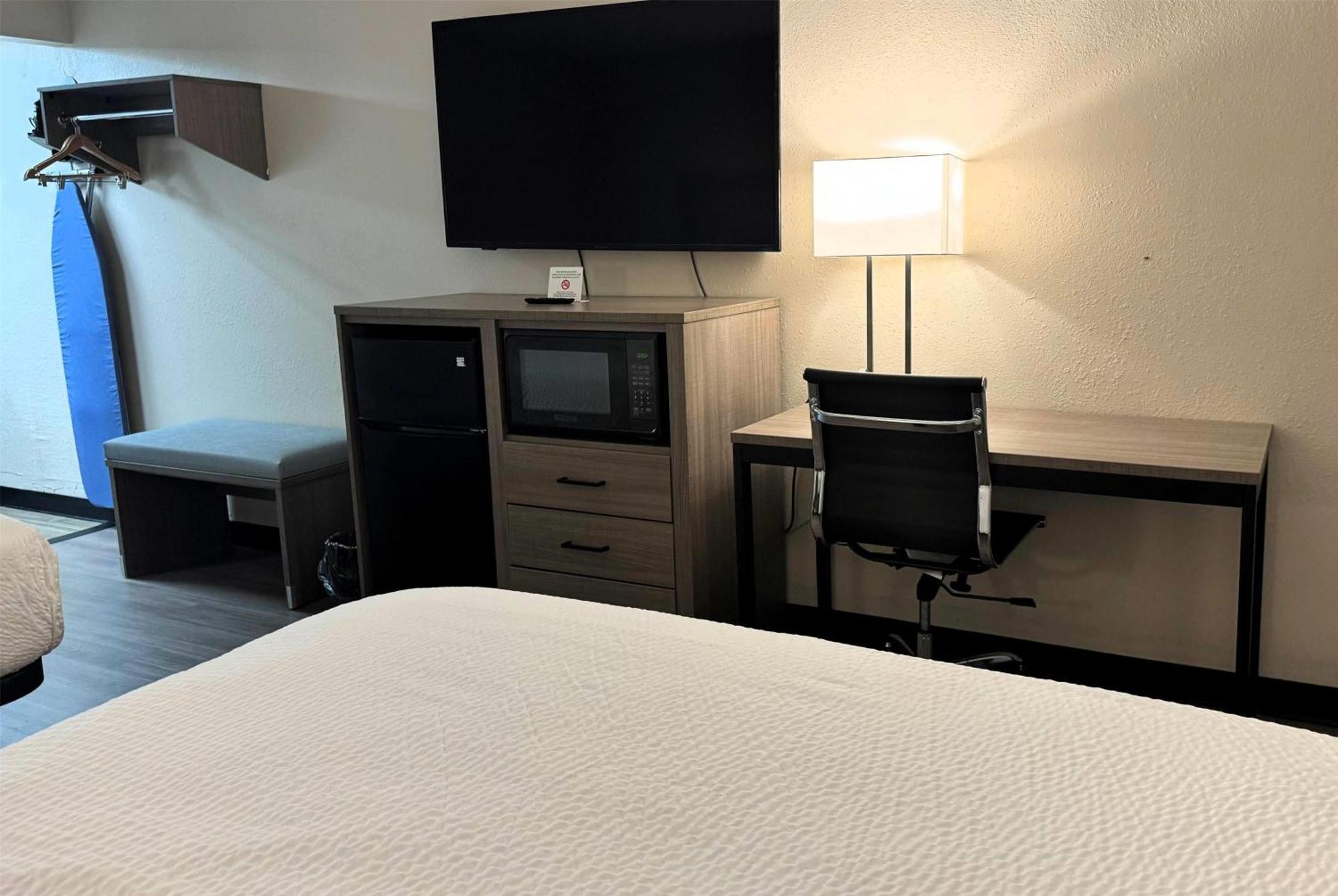 Отель Baymont By Wyndham Corpus Christi Airport Экстерьер фото