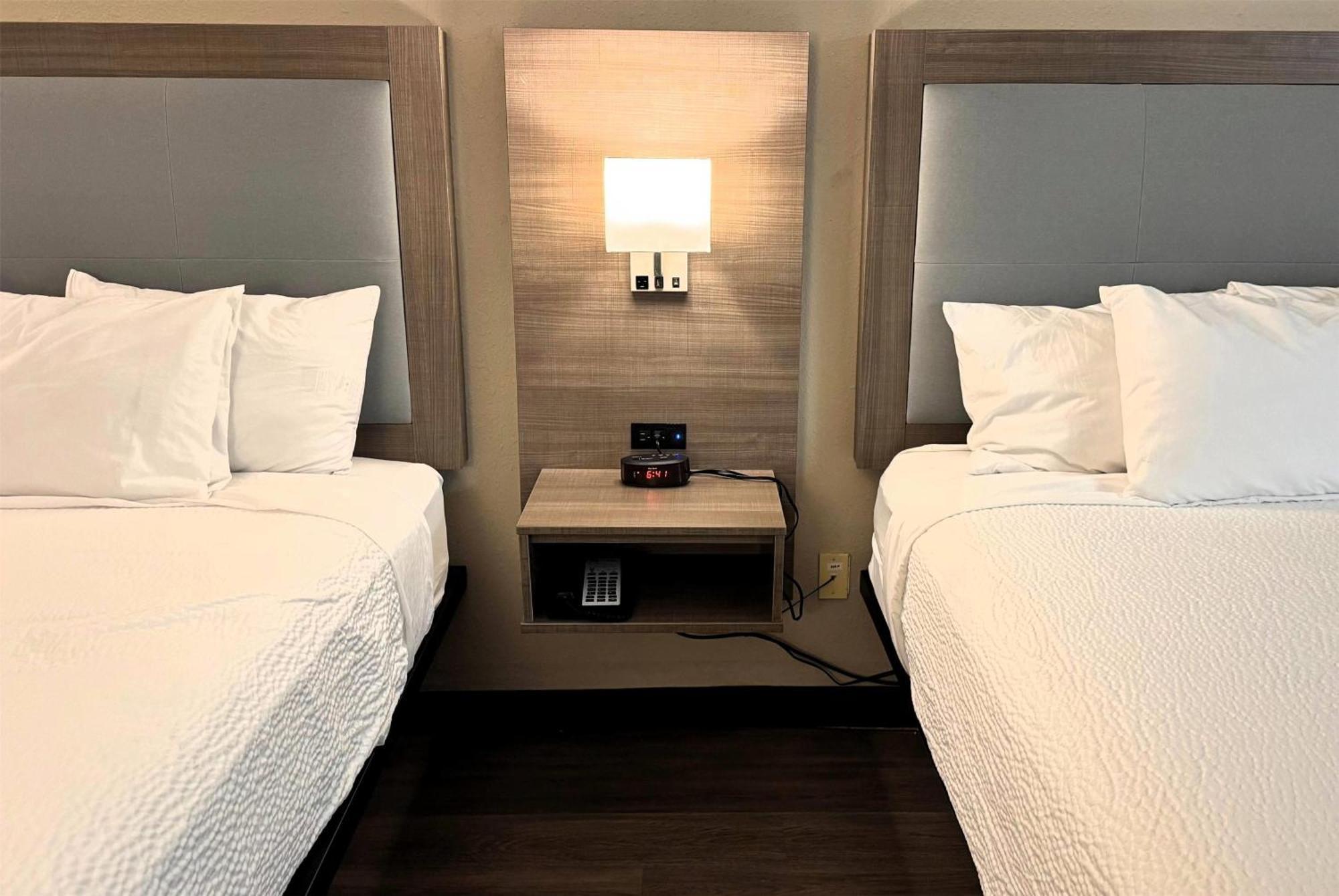 Отель Baymont By Wyndham Corpus Christi Airport Экстерьер фото