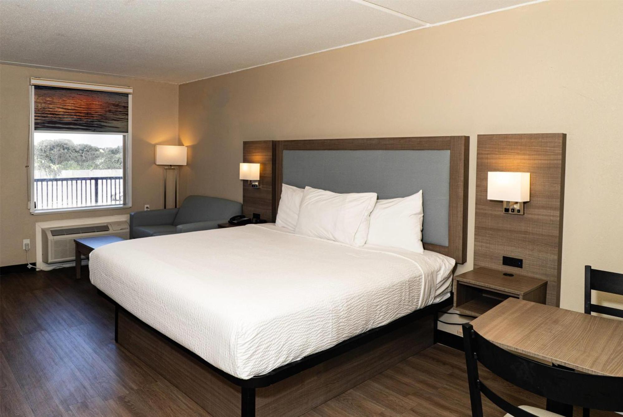 Отель Baymont By Wyndham Corpus Christi Airport Экстерьер фото
